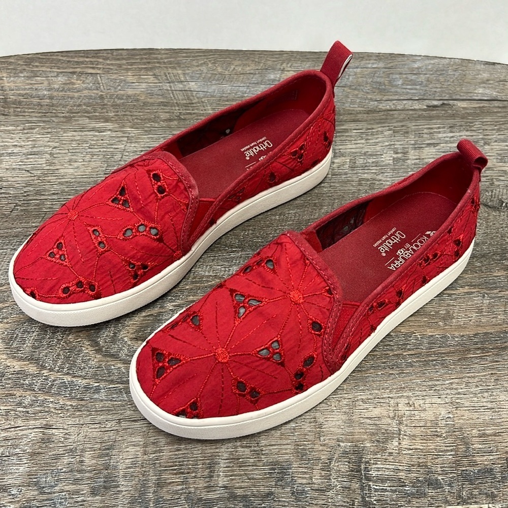 Koolaburra by UGG AMIAH Slip On Floral Sneakers Size 6